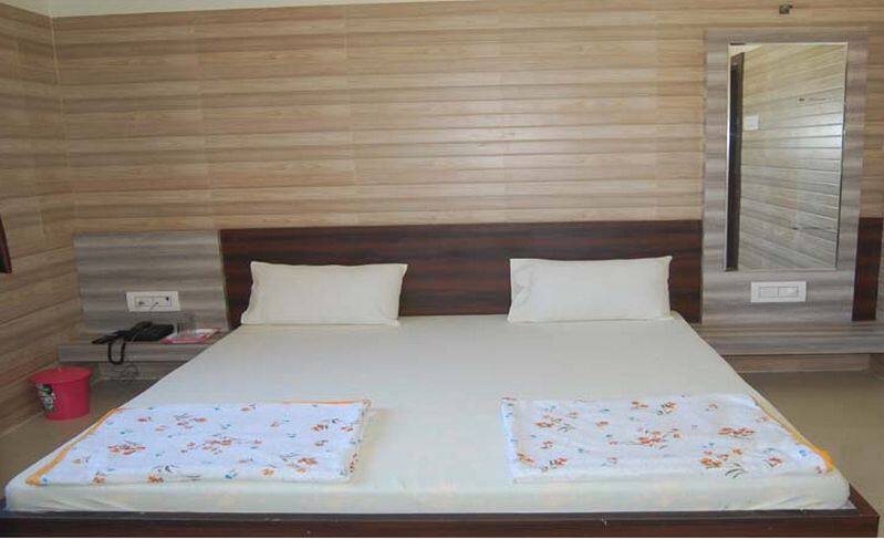 Aggarwal Hotel, Hanumangarh 1